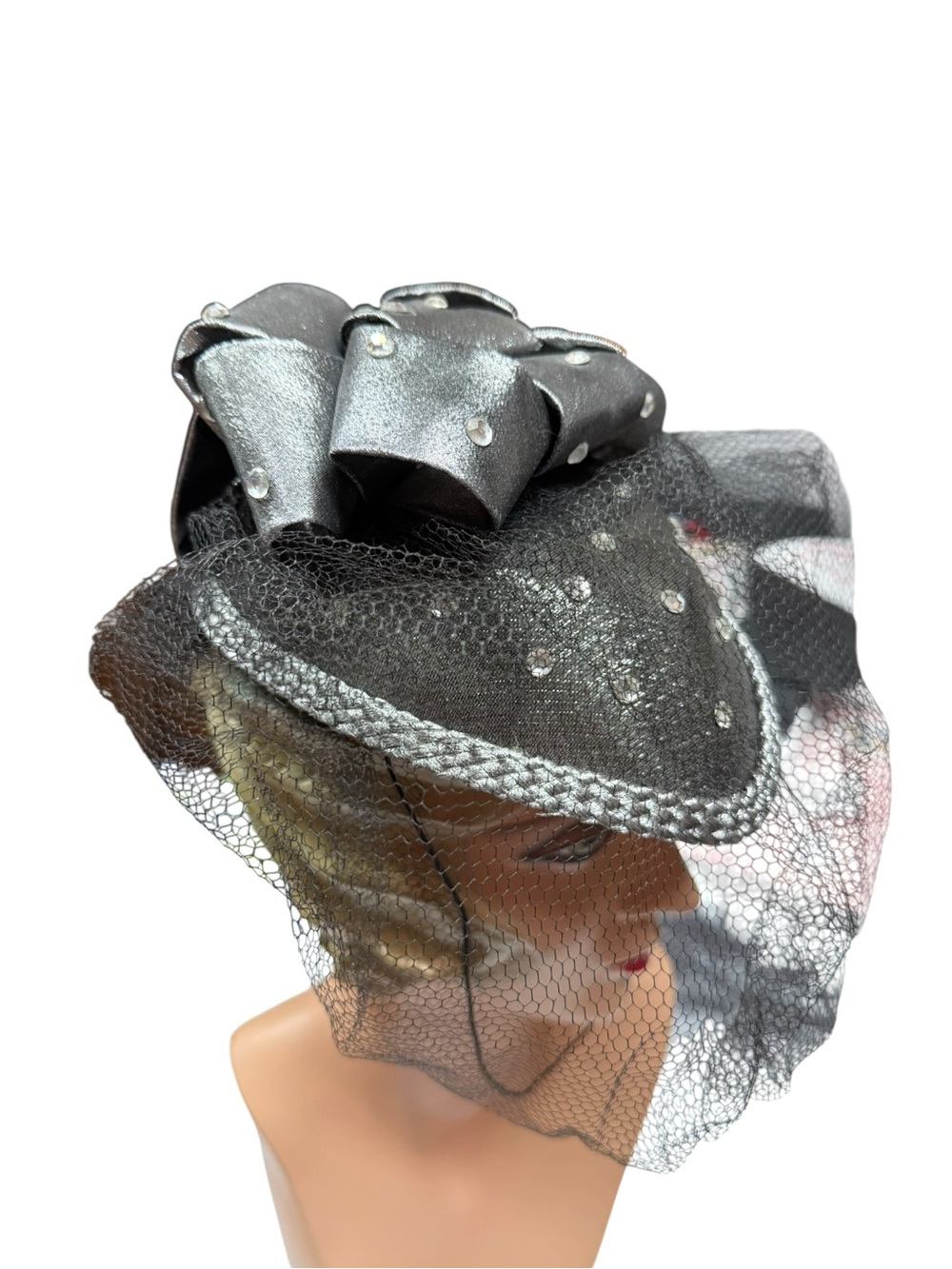 Eric Javits Silver Gray White Gemmed Metallic Bow Veiled Cocktail Hat